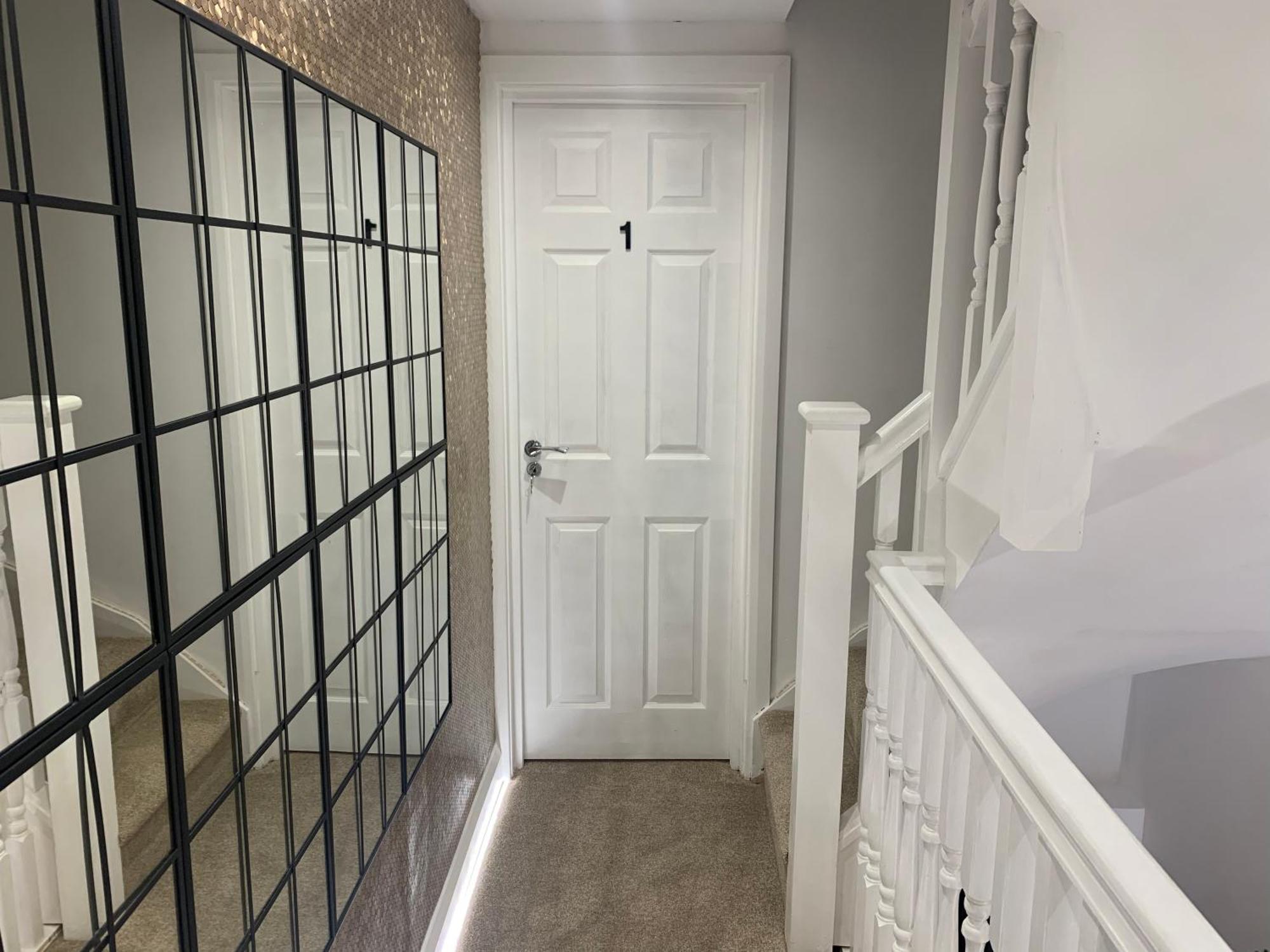 Canal View Suites: Spacious Comfort with Free Parking Southall Exterior photo